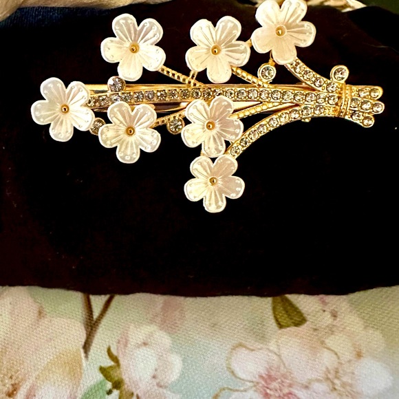 ♥️Silk pearl Braided Ivory Headband and Floral Gold tone Clip set! New! - Picture 5 of 6